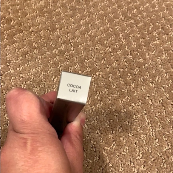 NWB Laura Mercier Lip Glacé in Cocoa Lait - Picture 3 of 3